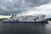 TINKER BELL , Passagier/Ro-Ro Cargo Ship , IMO 9217242 , Baujahr 2001 , 220 x 30 m , 11.09.2025 , Rostock-Warnemünde , 