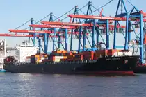 Containerfrachtschiff SANTA REBECCA (IMO 9227302); Datum: 02.08.2013; Aufnahmeort: Elbe/Hafen Hamburg, Deutschland. Das Bild zeigt die SANTA REBECCA am Containerterminal Burchardkai.