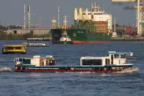 Hafenbarkasse HANNA ABICHT (ENI 04812560); Eigner/Betreiber: Reederei Abicht; Datum: 08.08.2025; Aufnahmeort: Elbe/Hafen Hamburg, Deutschland. Das Bild zeigt die HANNA ABICHT schrägab der   Überseebrücke.