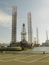 Gleich 2 Bohrplattformen standen im Fr�hjahr 2005 im Hafen von Esbjerg