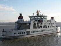 Am 5.1.09 k�mpft sich die F�hre durch das Nadel�r vor dem Norddeicher Hafenschlauch.