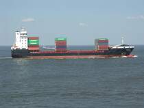 Schiffsname: TONGAN / IMO: 9371402 / Rufzeichen: DFHA2 / Heimatland: DEUTSCHLAND / Heimathafen: HAMBURG / Baujahr: 2007 / Werft: NAVAL, GIJON (ESP) / Baunummer: 701 / BRZ: 10.965 / L�nge �.A.: 139,30 m / Breite: 22,80 m / Tiefgang: 8,70 m / kW: 9.600 / Geschwindigkeit: 19,3 Knoten / Kapazit�t: 925 TEU / Eigner: Aris Rosen SA, Panama City, Panama / Fotografiert am 26.07.2008 bei Cuxhaven H�he Steubenh�ft