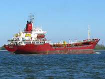 Nachschuss auf das Tankschiff ALIKI G, Valletta, Malta, (IMO: 8026593) auf der Ebe bei L�he in Richtung Hamburg; 18.04.2009
