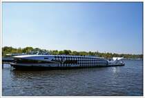 MOBY DICK auf dem Berliner Wannsee. Station S-Bahnhof Wannsee. Wir nutzten das herrliche Wetter am Sonntag f�r eine 7 Seen Rundfahrt. Es ging durch folgende Seen: Wannsee, Jungfernsee, Glienicker Lake, Griebnitzsee, St�lpchensee, Pohlesee, Kleiner Wannsee und das alles in knapp 2 Stunden.
19.04.2009