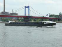  PRESENT  Rheinaufw�rts bei Duisburg am 26.4.2009