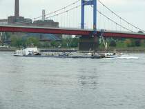  FIDES  Rheinaufw�rts fahrend bei Duisburg am 26.4.2009