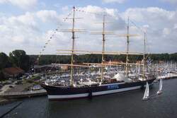 Segelschulschiff PASSAT im Hafen von Travem�nde